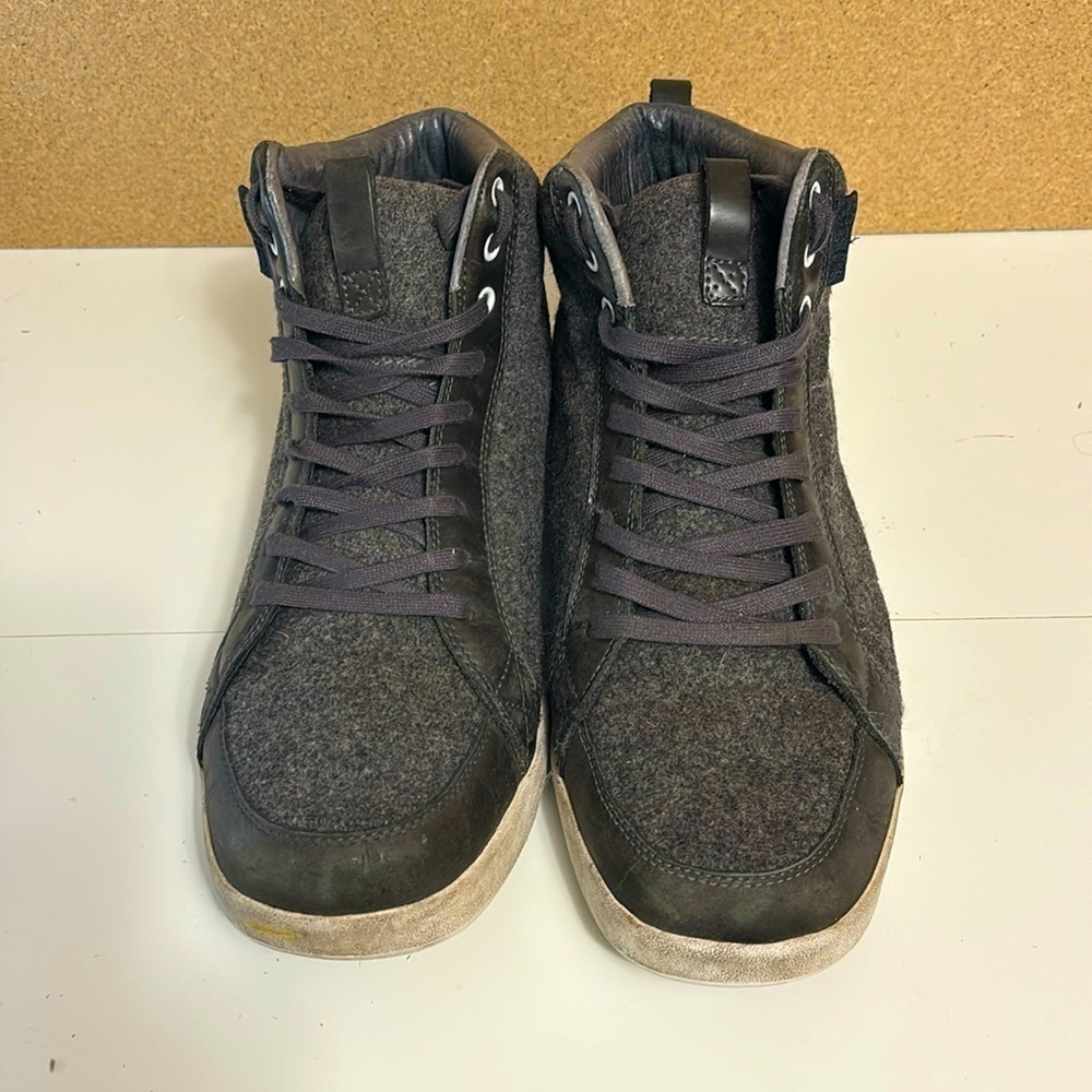 Clae men’s shoes size 13